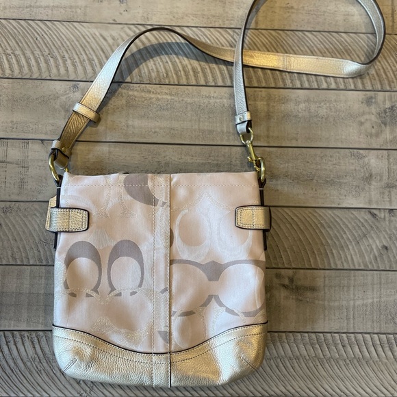 Cross Body Authentic Coach Purse - Picture 2 of 4